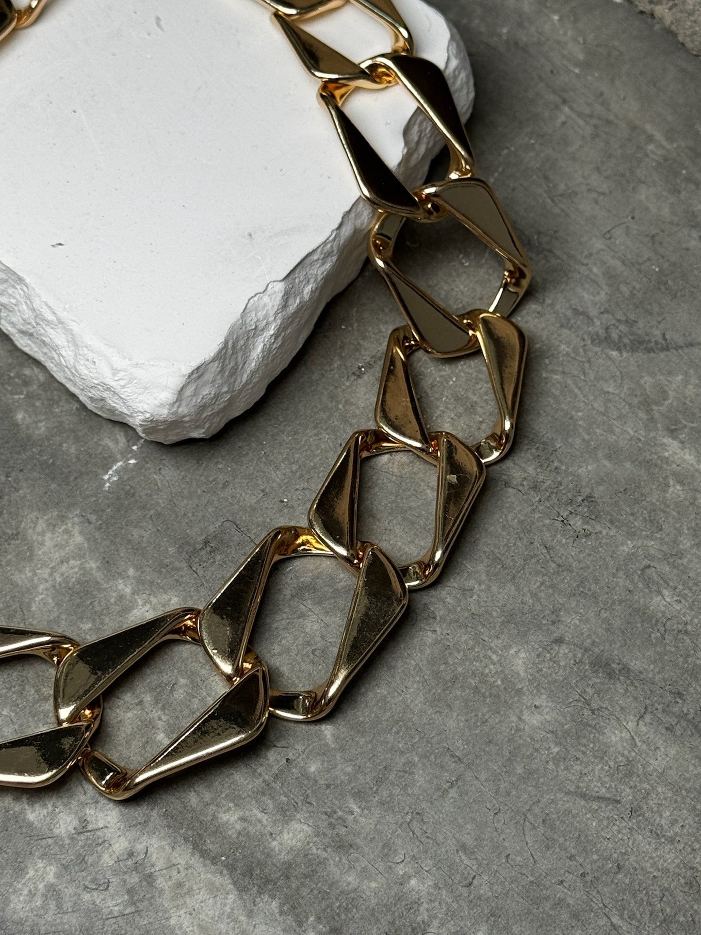Bare with Me Chunky Link Necklace 16" w/ Extender