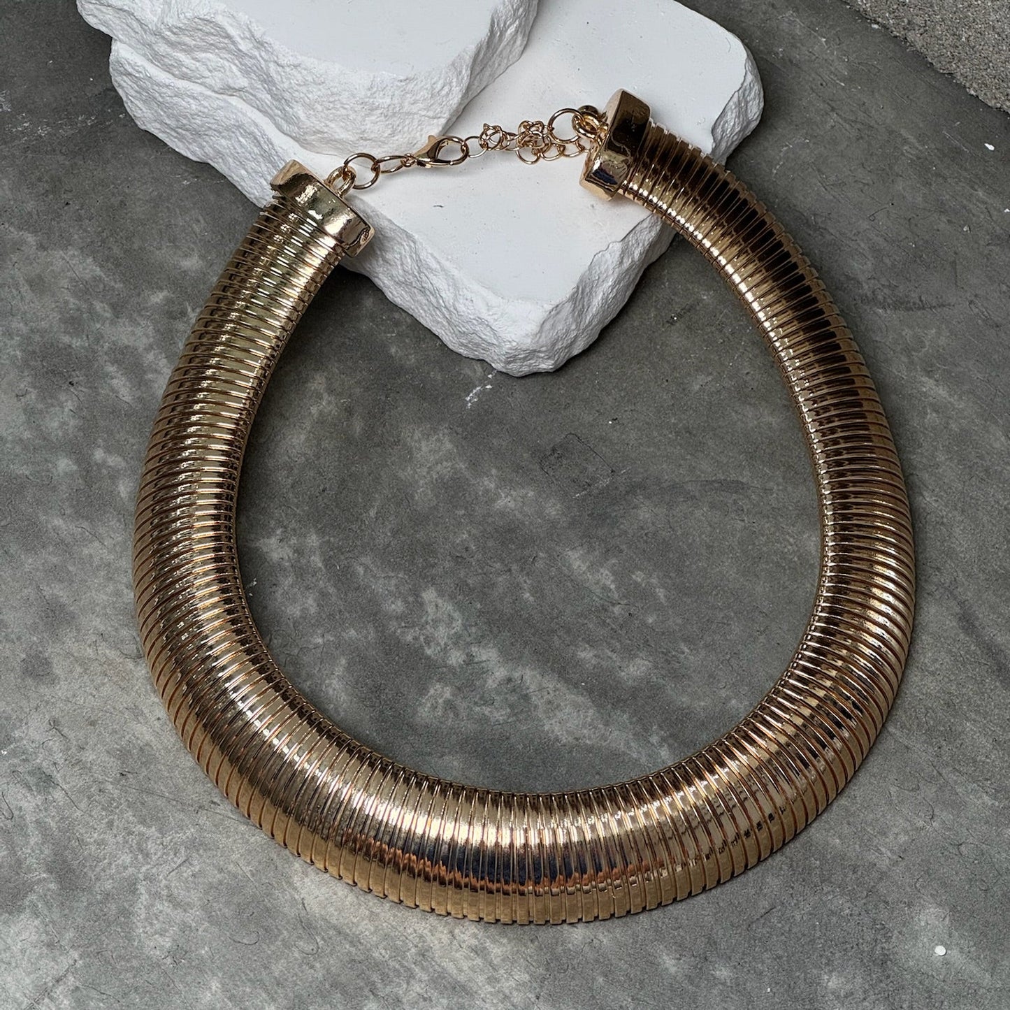 Bold Luxe Choker 17" w/ Extender
