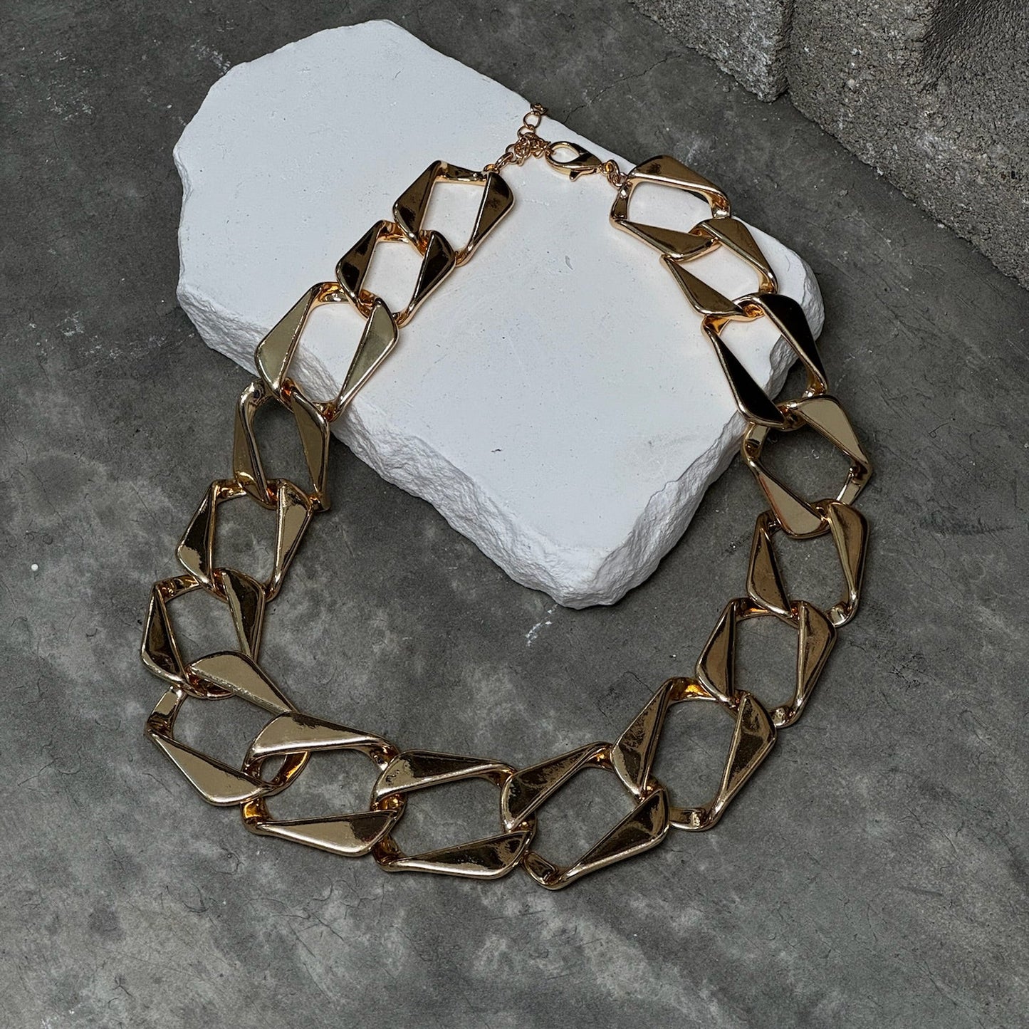 Bare with Me Chunky Link Necklace 16" w/ Extender
