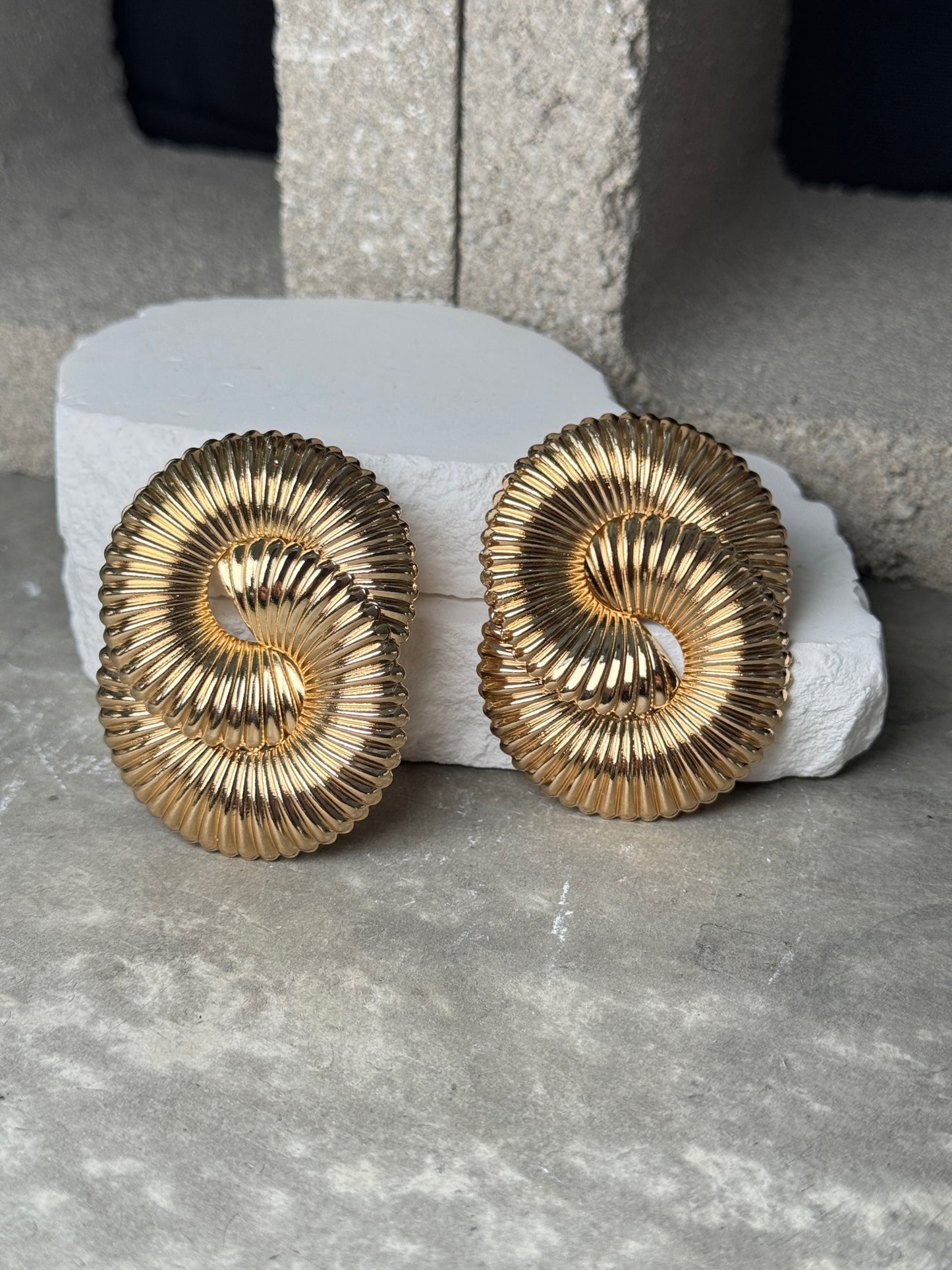 Go Together Spiral Ribbed Earrings