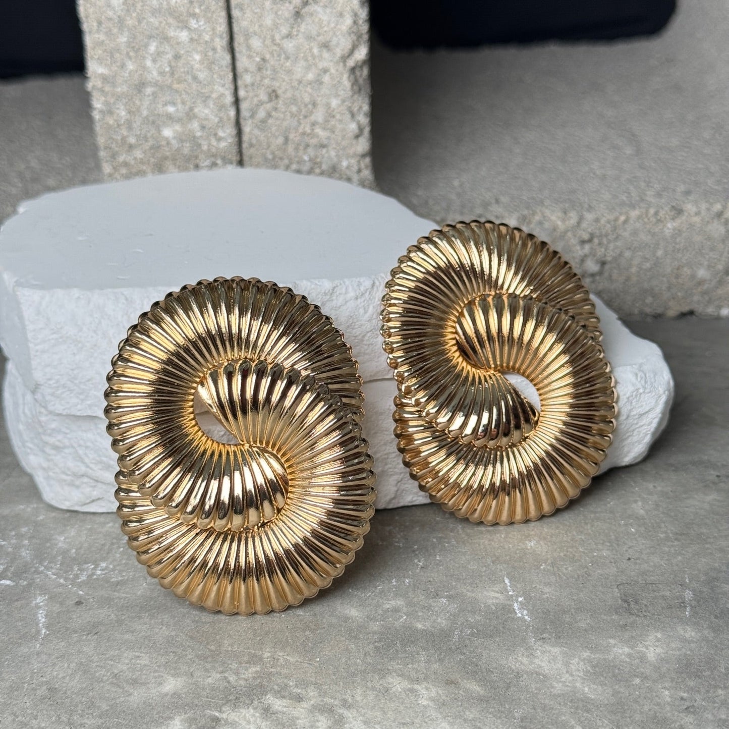 Go Together Spiral Ribbed Earrings