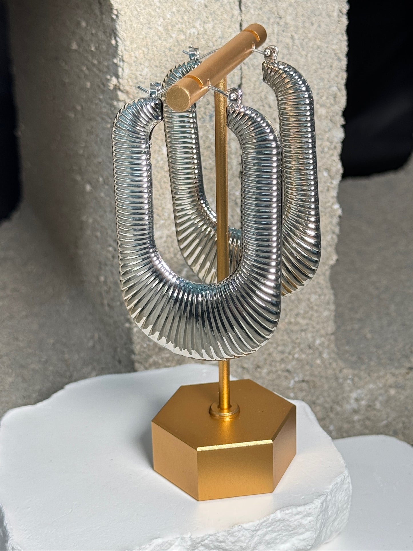 Show Stopper Oversized Ribbed Earrings