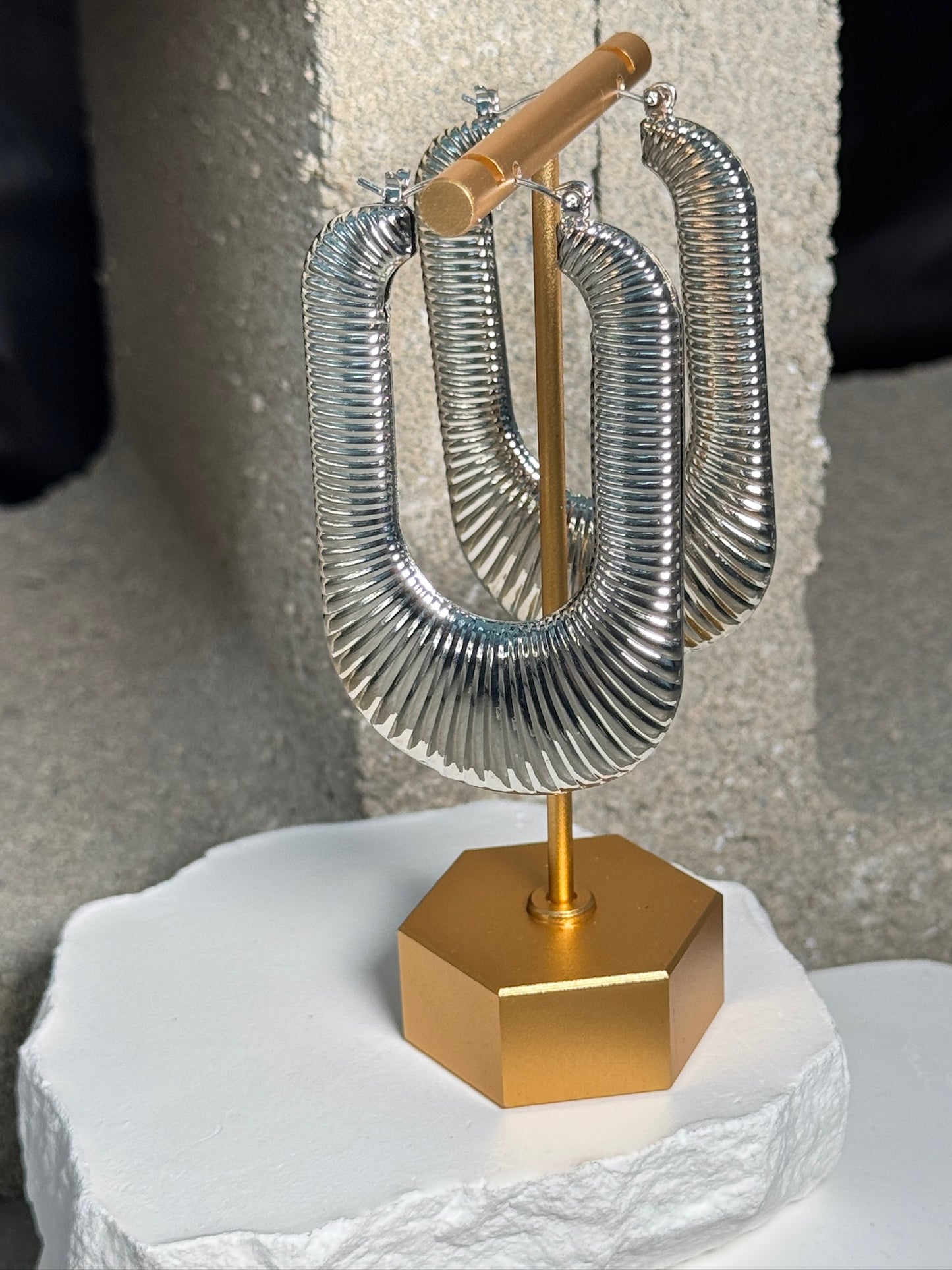 Show Stopper Oversized Ribbed Earrings
