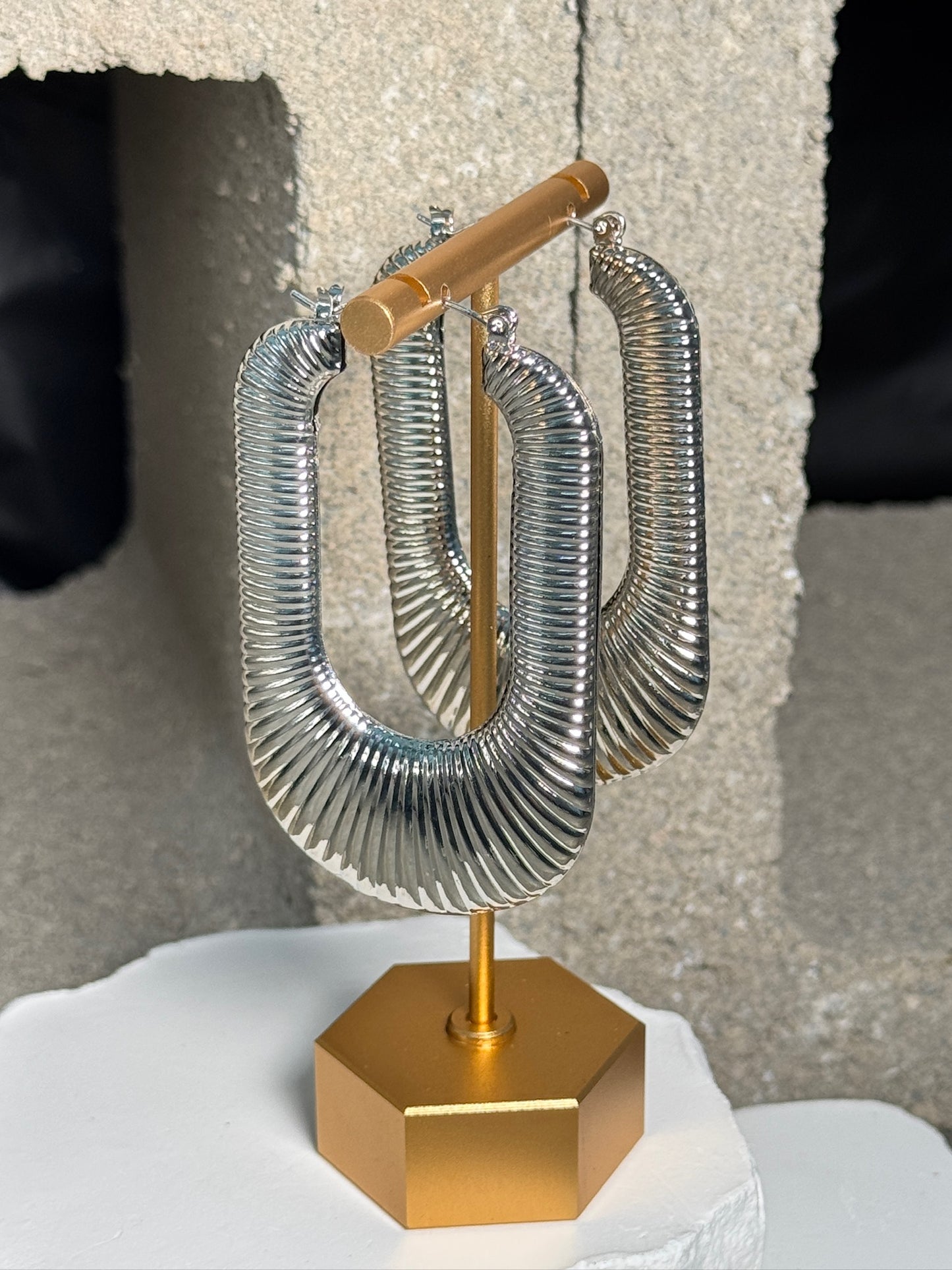 Show Stopper Oversized Ribbed Earrings