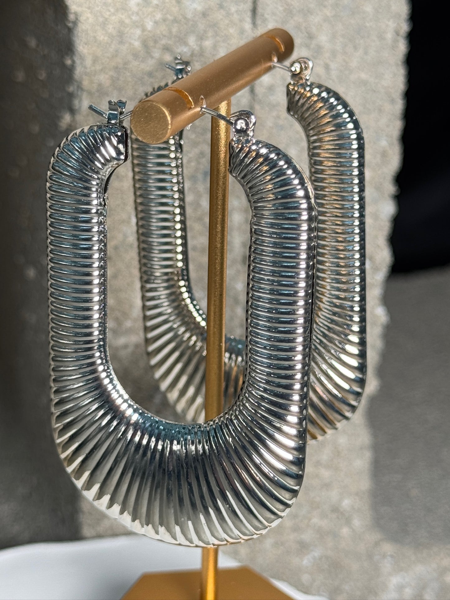 Show Stopper Oversized Ribbed Earrings