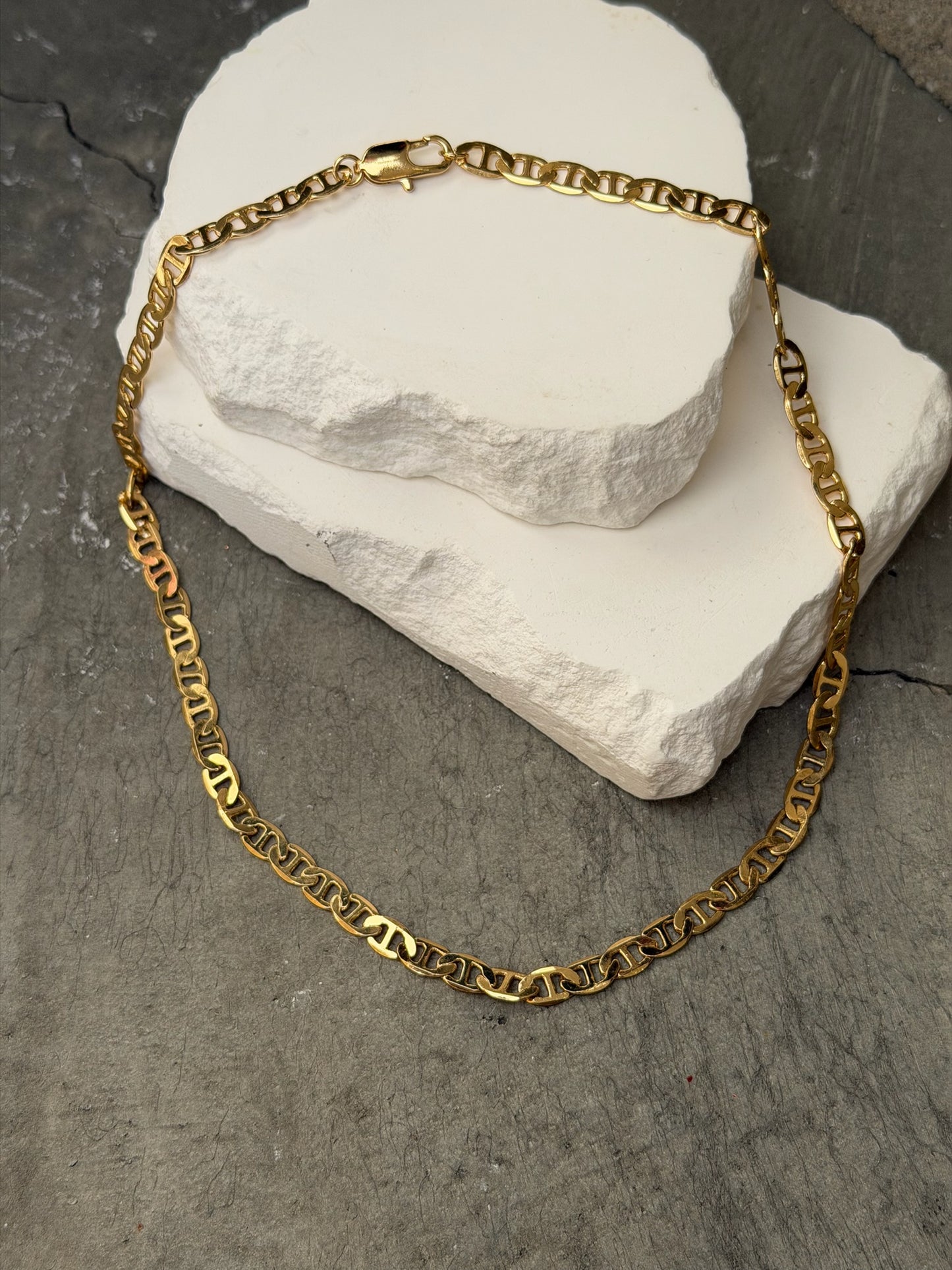 Outline Link Necklace 18"