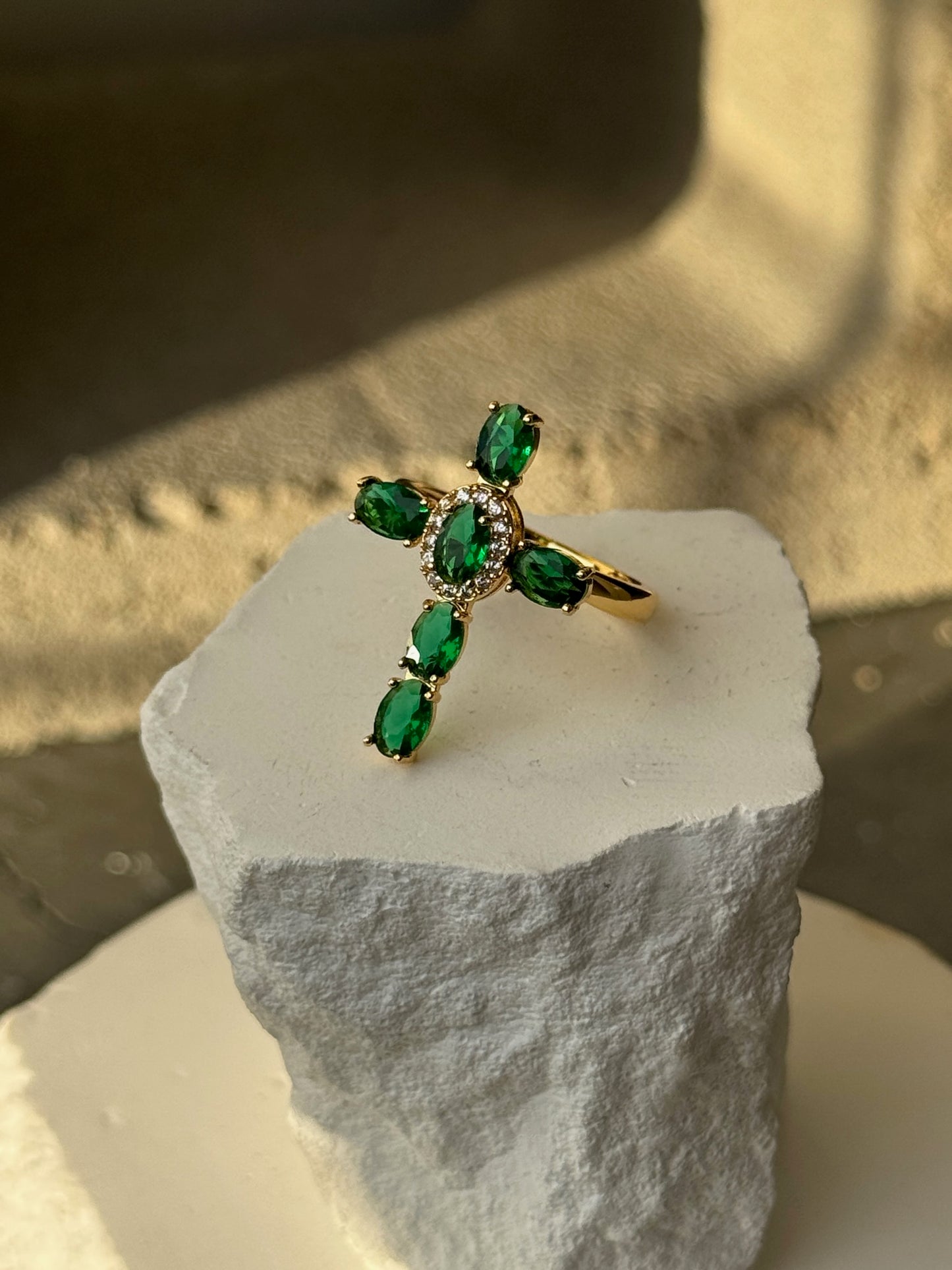 Adjustable Cross Ring Up To Size 10