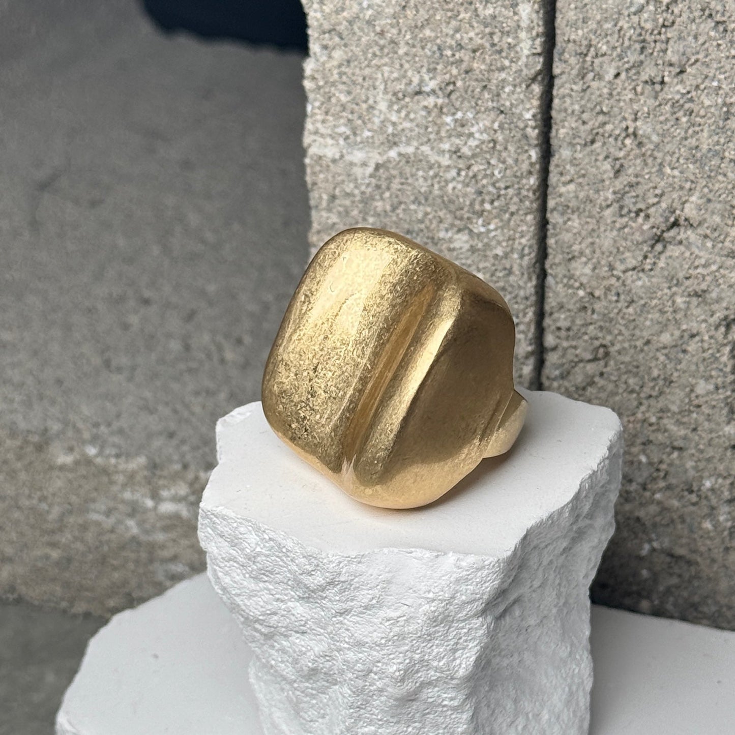 Geo Frame Expandable Ring Up To Size 10
