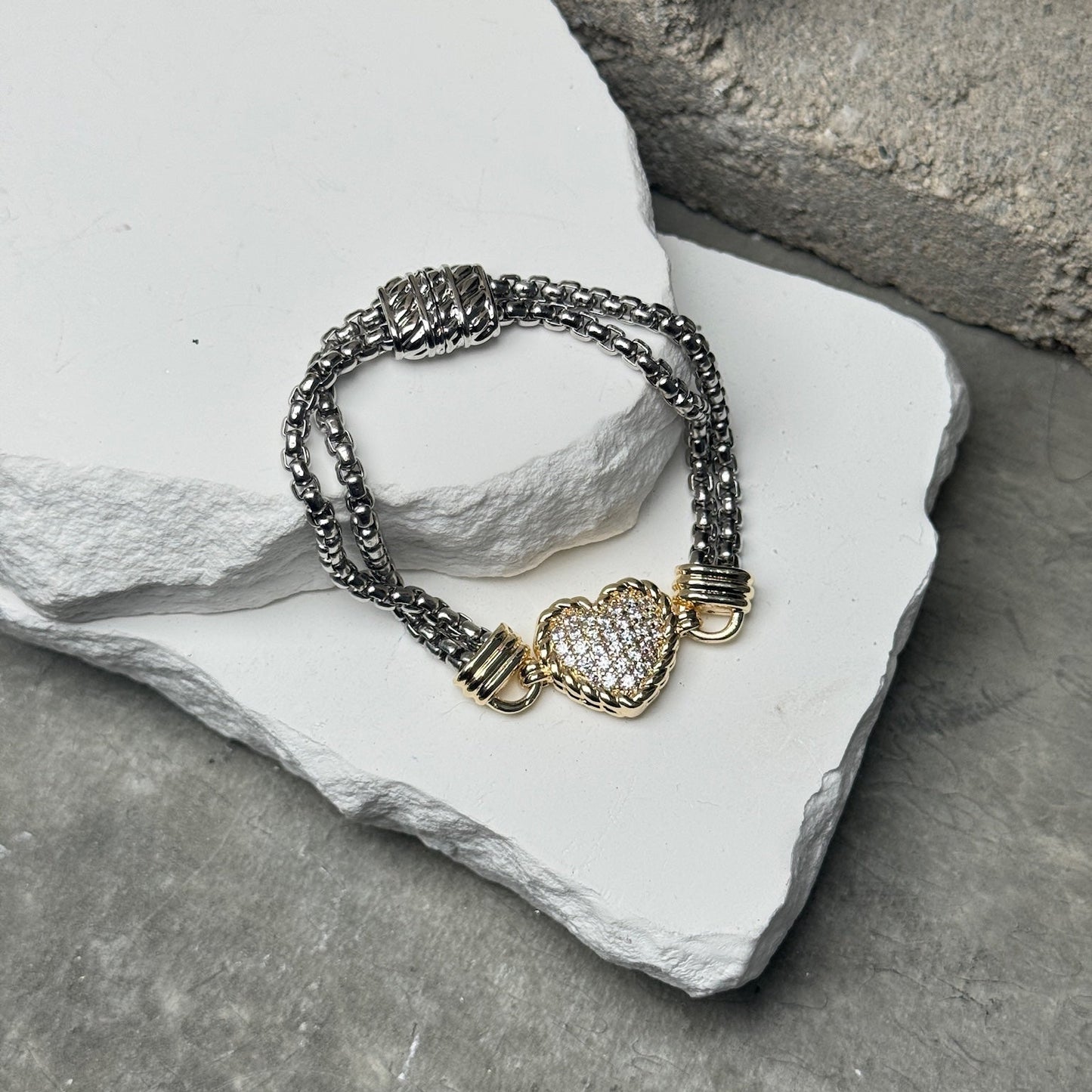 Mix Metal Heart Bracelet w/ Magnetic Closure 7.25"
