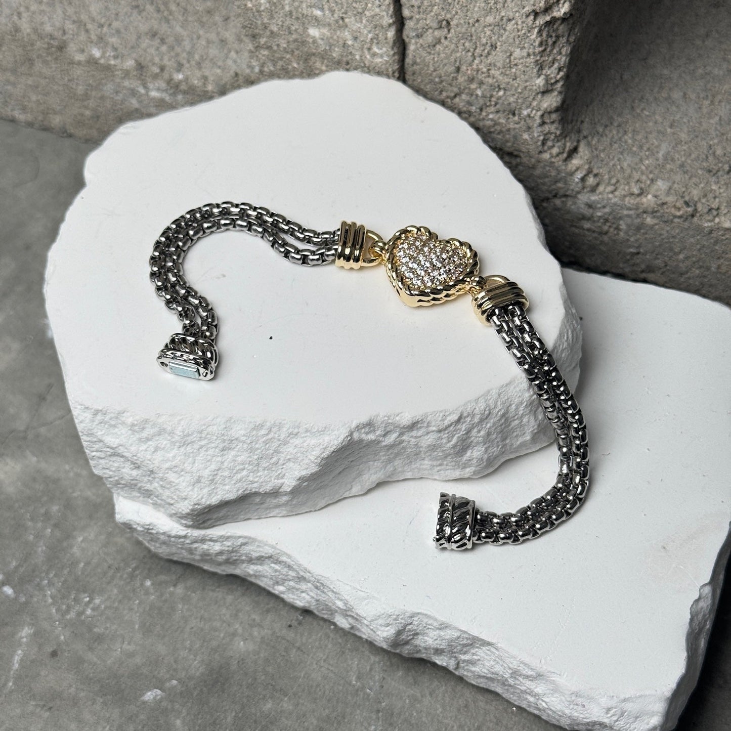 Mix Metal Heart Bracelet w/ Magnetic Closure 7.25"