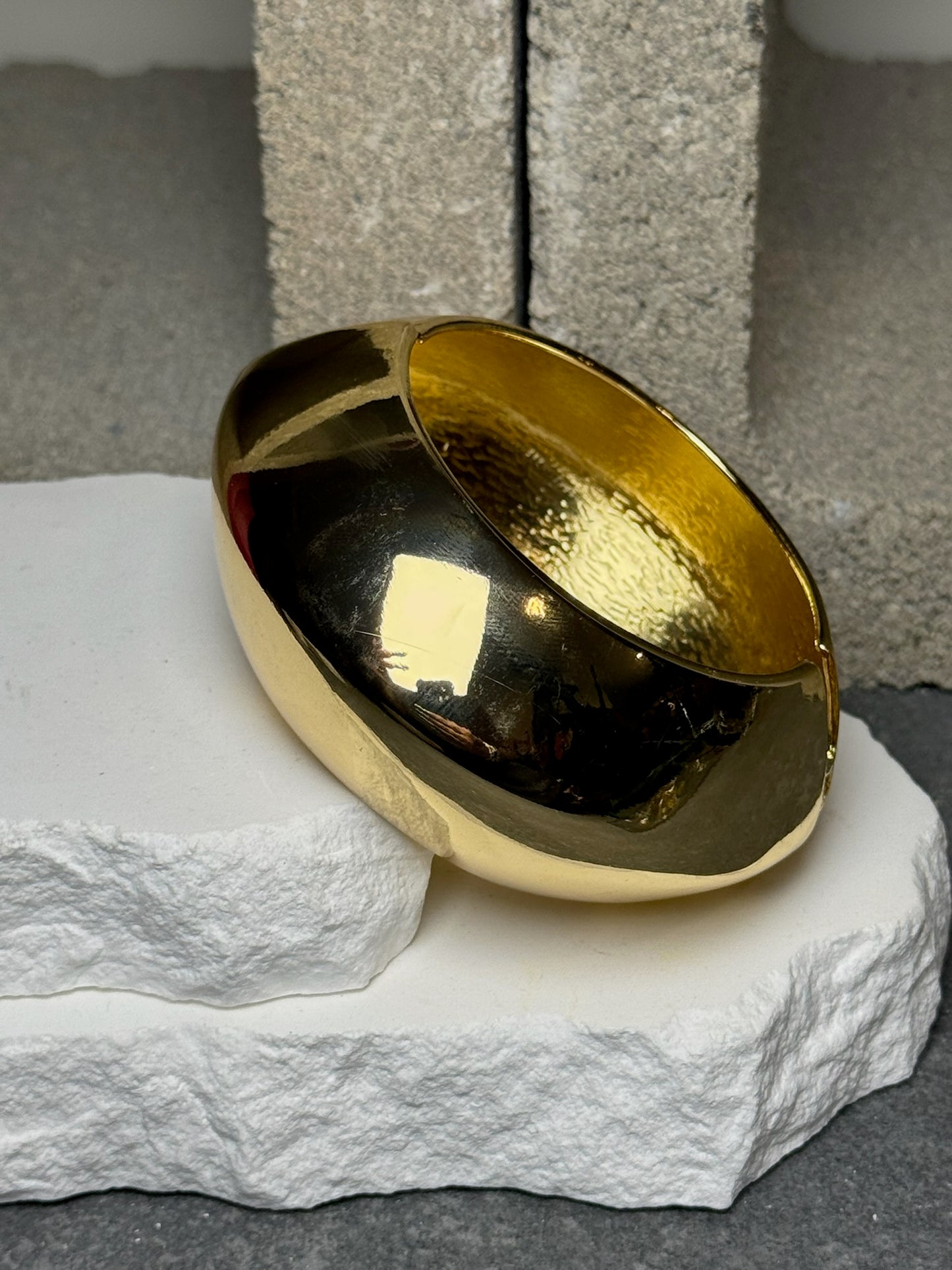 IKTR Chunky Bangle 8"