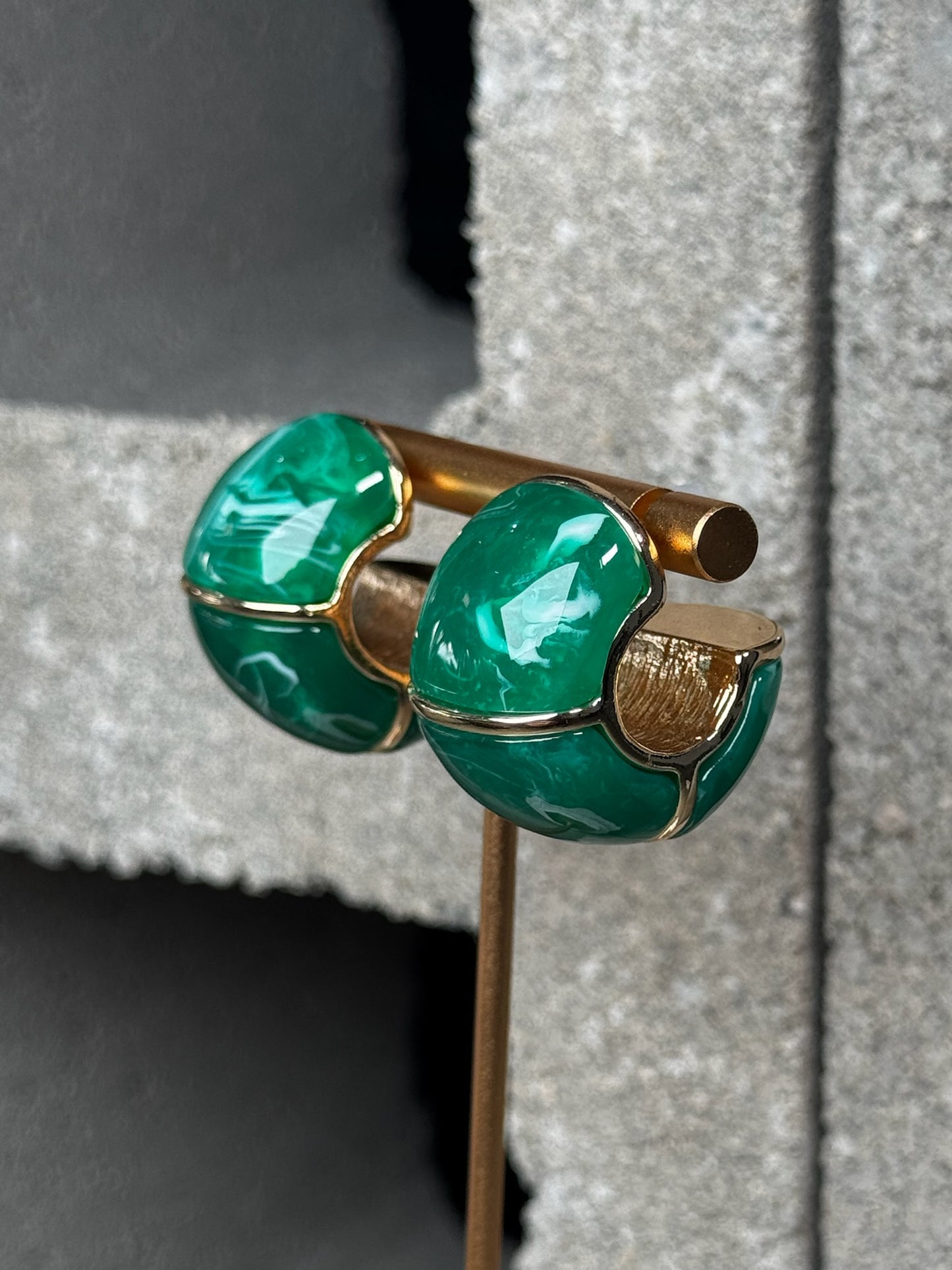 Tiny Flex Gem Earring