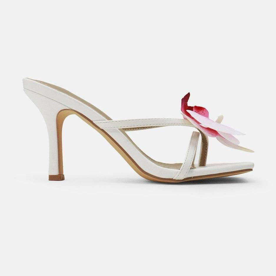 Artemis Flower Thong Heel Resort '25 Trendy Accessory for Versatile Outfits with Elegant Flower Design