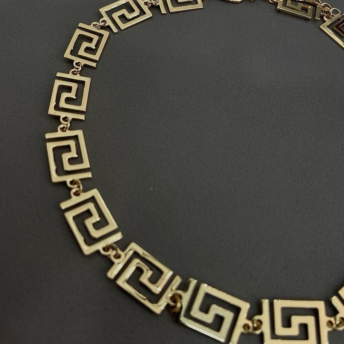 Baroque Style Necklace - Classic and Elegant Women's Accessory, Metal Coating, Evening Jewelry, Perfect for Stacking with Various Outfits