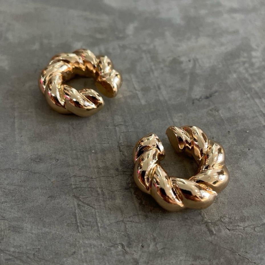 Women's Gold Woven Ear Cuff Set - Fashion Accessory
