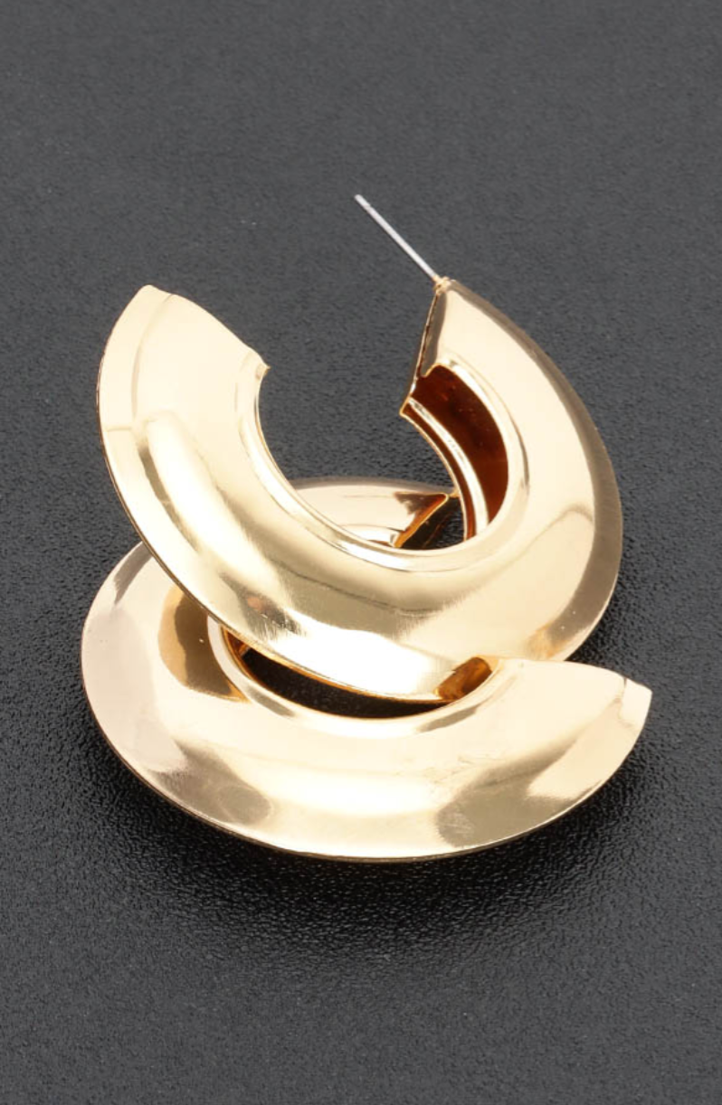 Curved Elegance Earrings - Simple Design Silver Tone Fashion Accessory