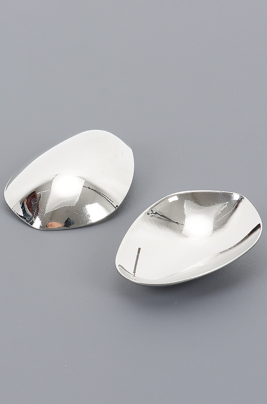 Bold Curved Elegance Earrings