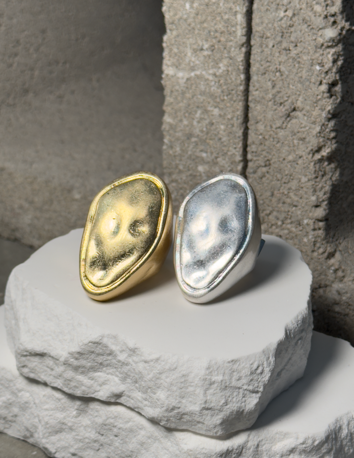 The Sol Expandable Ring with Metal Coating Up To Size 10