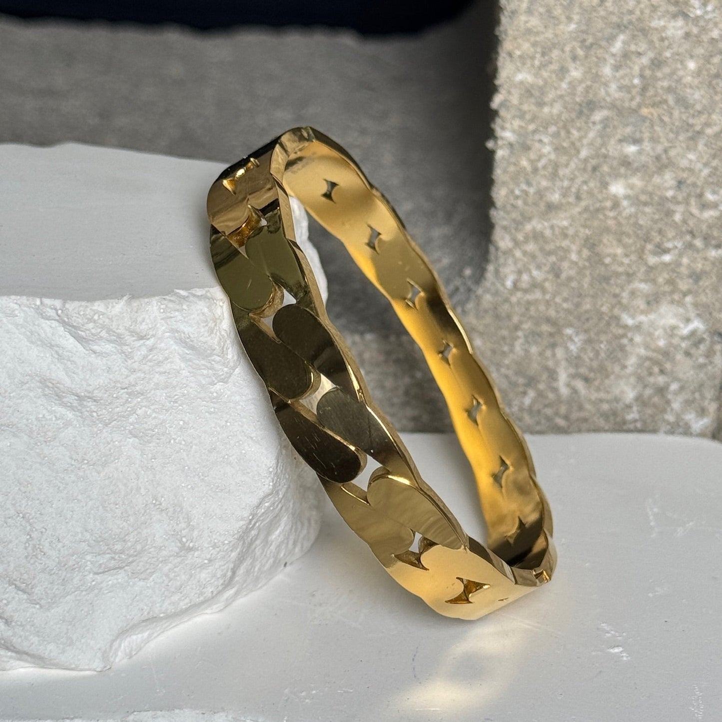 Subtle Spark Bracelet