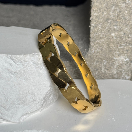 Subtle Spark Bracelet