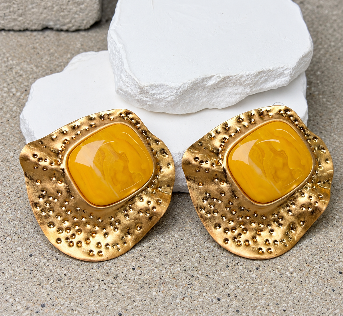 The Unscripted Stud Earring