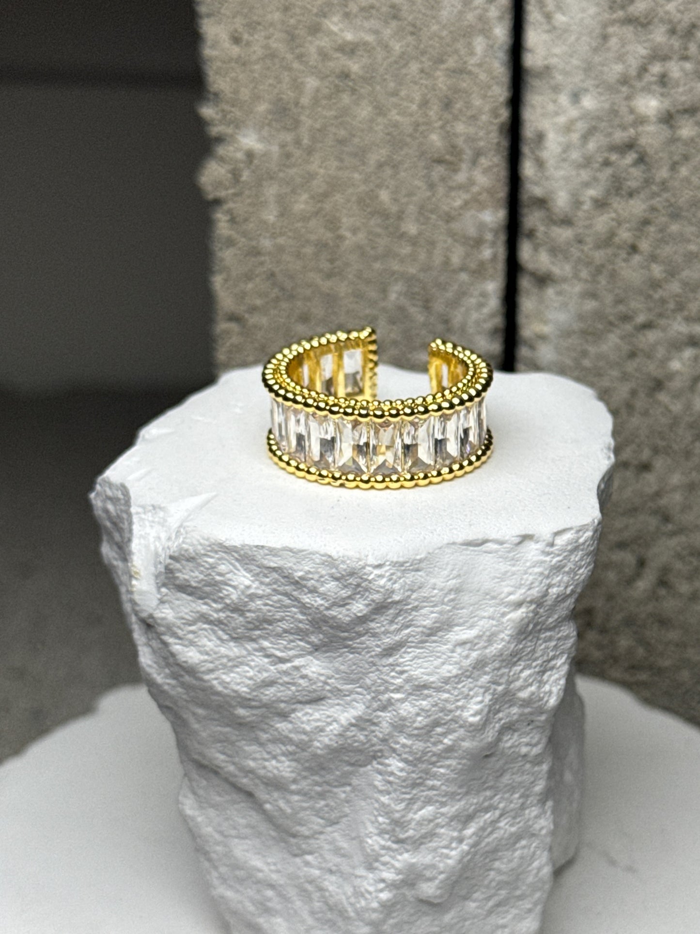 It Girl Crystal Ring Size 6