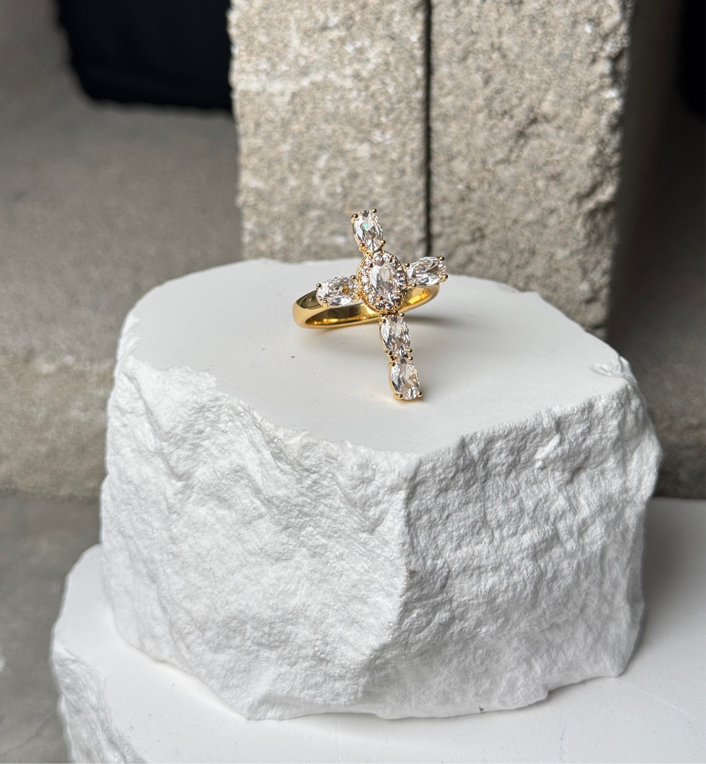 Adjustable Cross Ring Up To Size 10