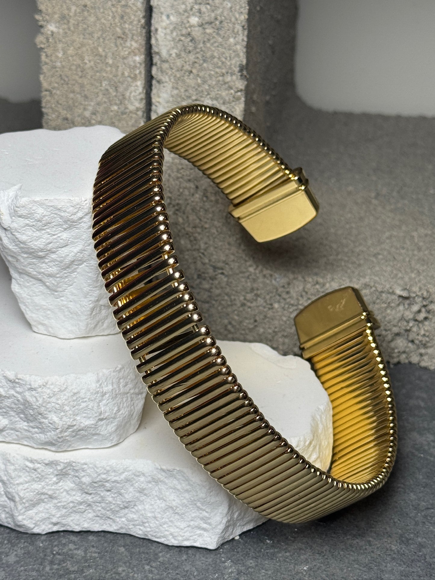Worth It Ribbed Choker 14.5"