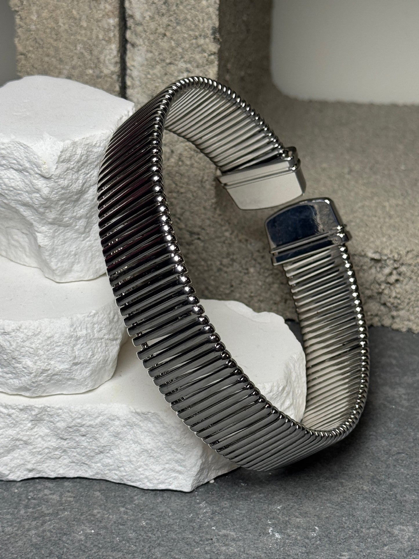 Worth It Ribbed Choker 14.5"