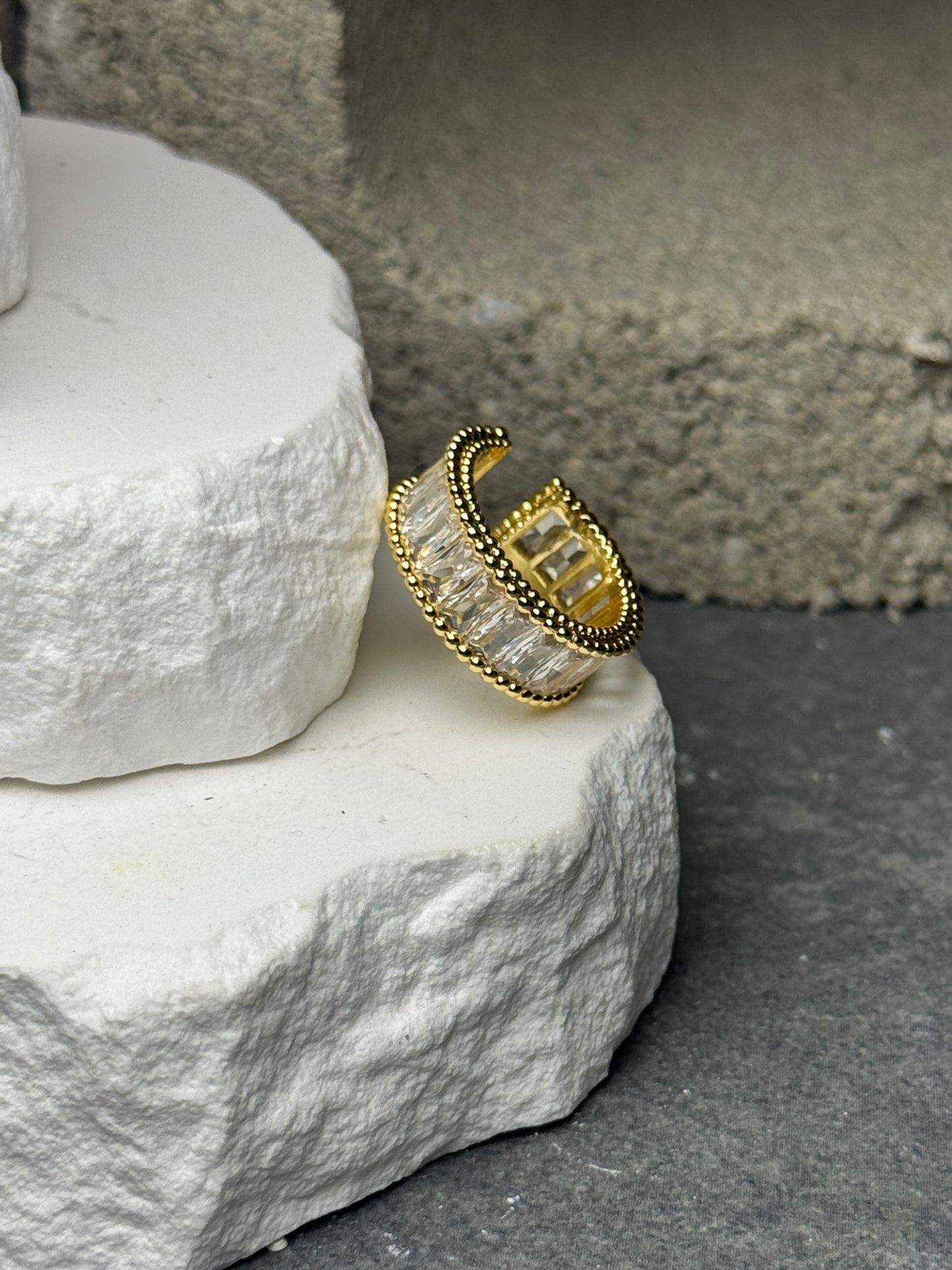It Girl Crystal Ring Size 6