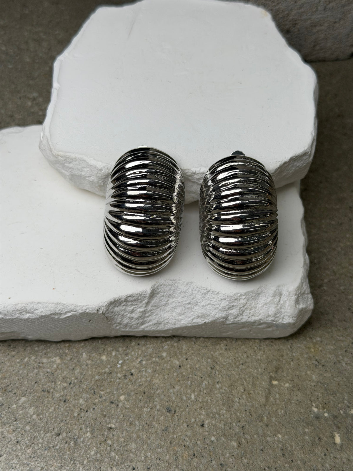 The Dynasty Ribbed Clip Ons