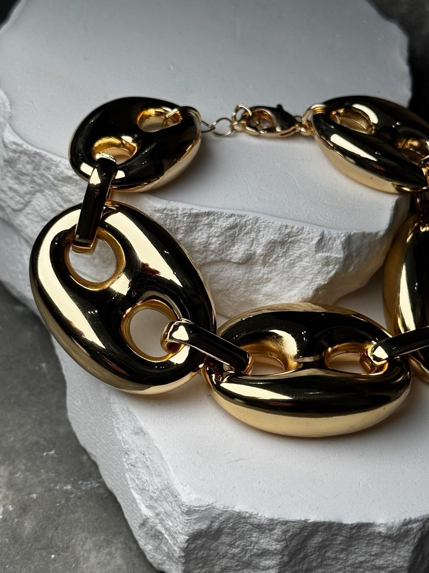 Jumbo Bottle Cap Link Bracelet 7"