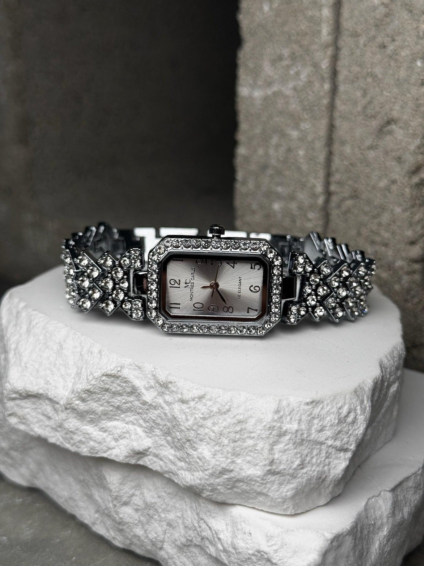 ON MY TIME Wrist Watch 8"
