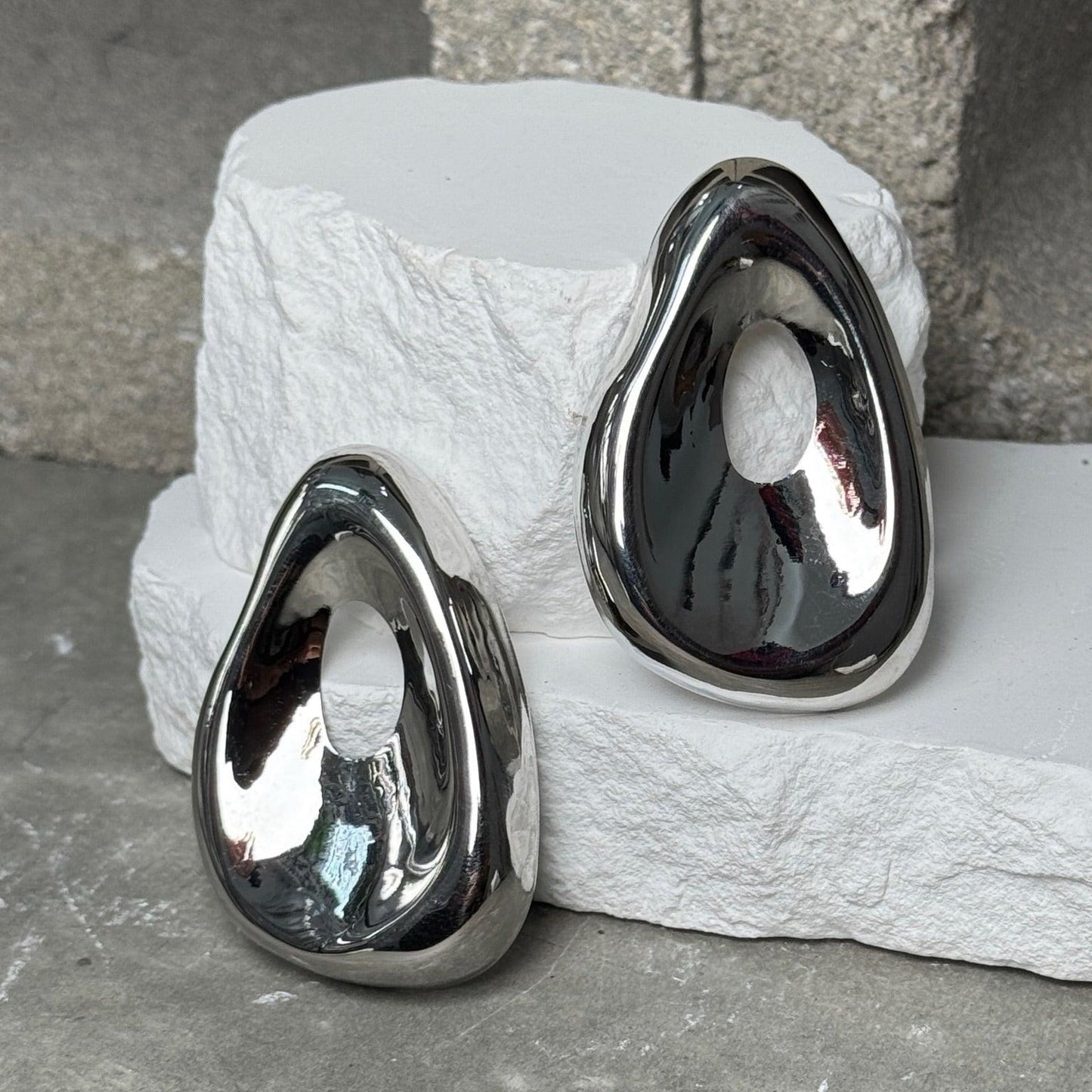 Mirror Finish Cutout Earrings