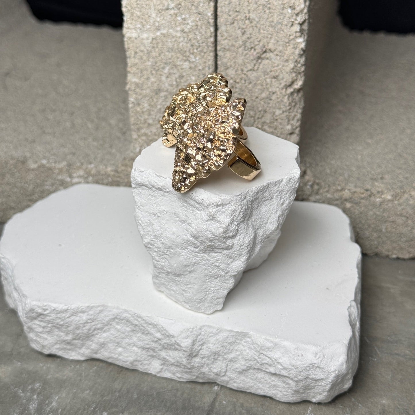 Gold Digger Double Finger Ring