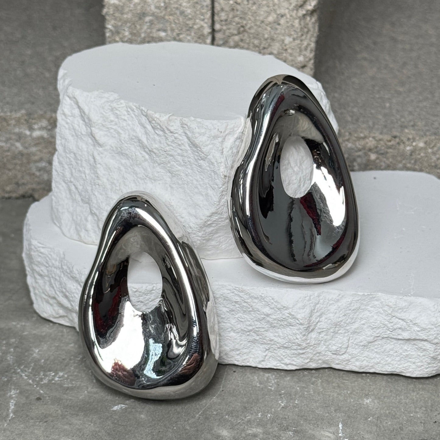 Mirror Finish Cutout Earrings