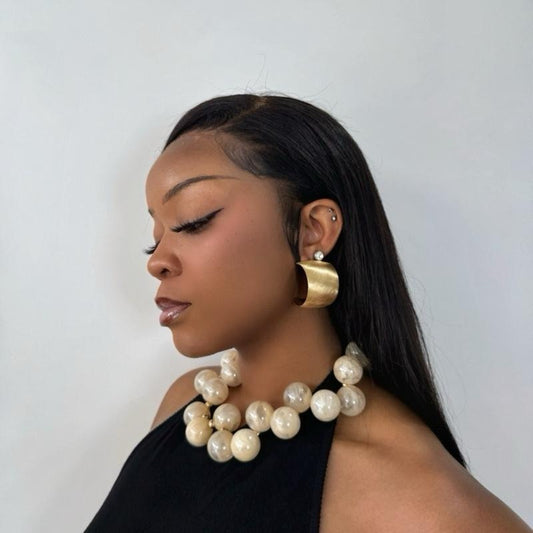 Come Scoop Me Gold Earrings - Unique Design with Gold Finish - 1 Hoop Earring - Ideal for Any Occasion