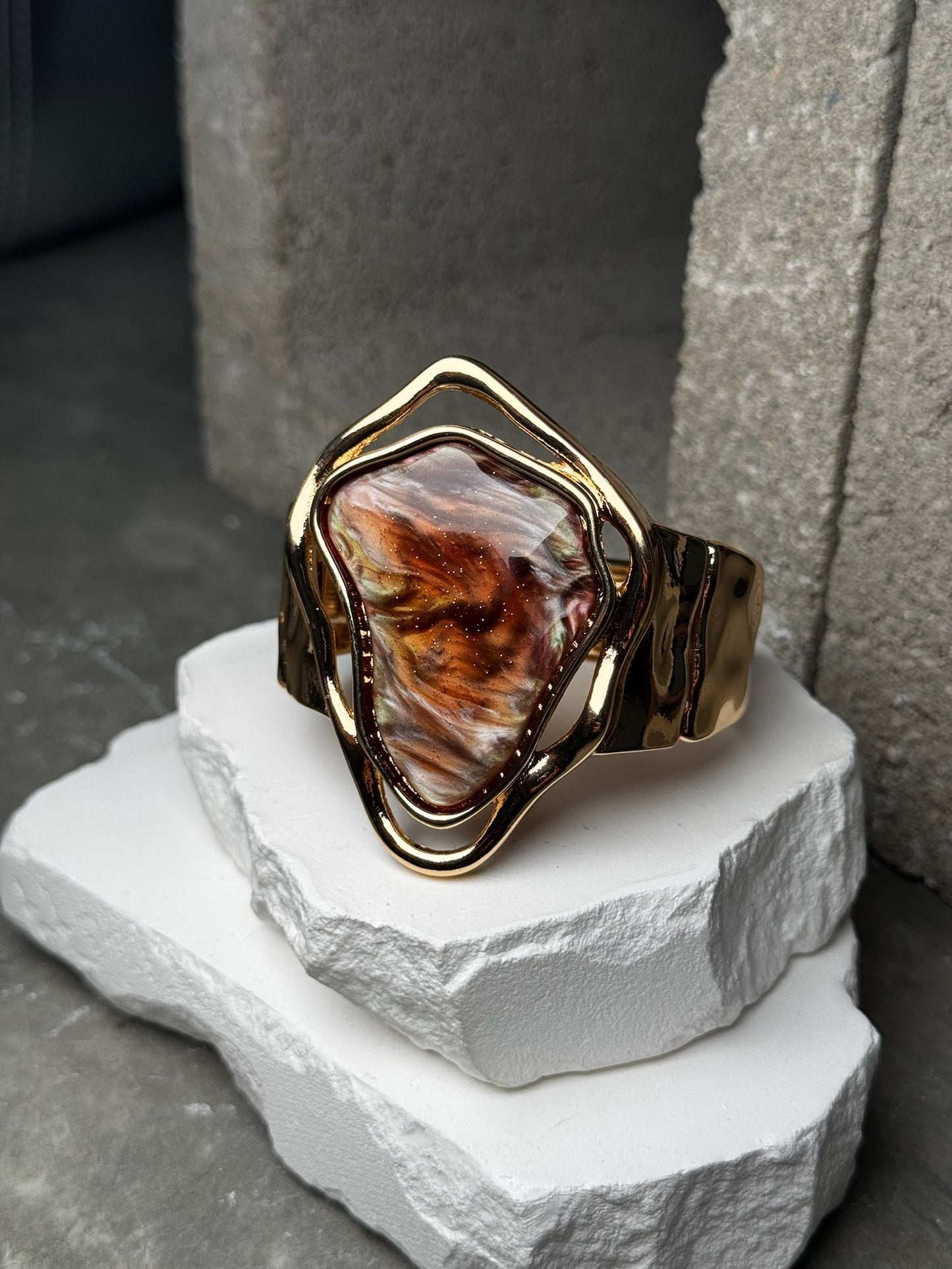 Amber Gleam Expandable Bracelet Up To 8"