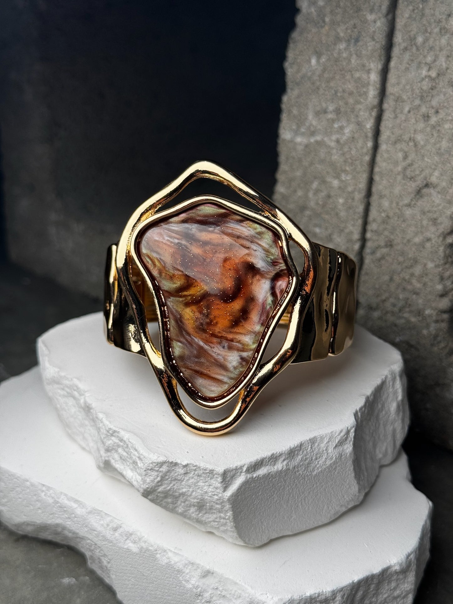 Amber Gleam Expandable Bracelet Up To 8"