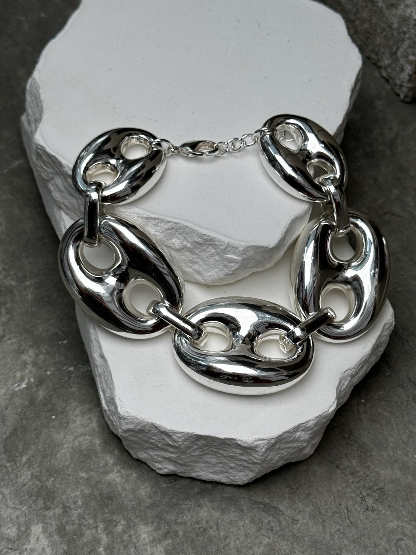 Jumbo Bottle Cap Link Bracelet 7"