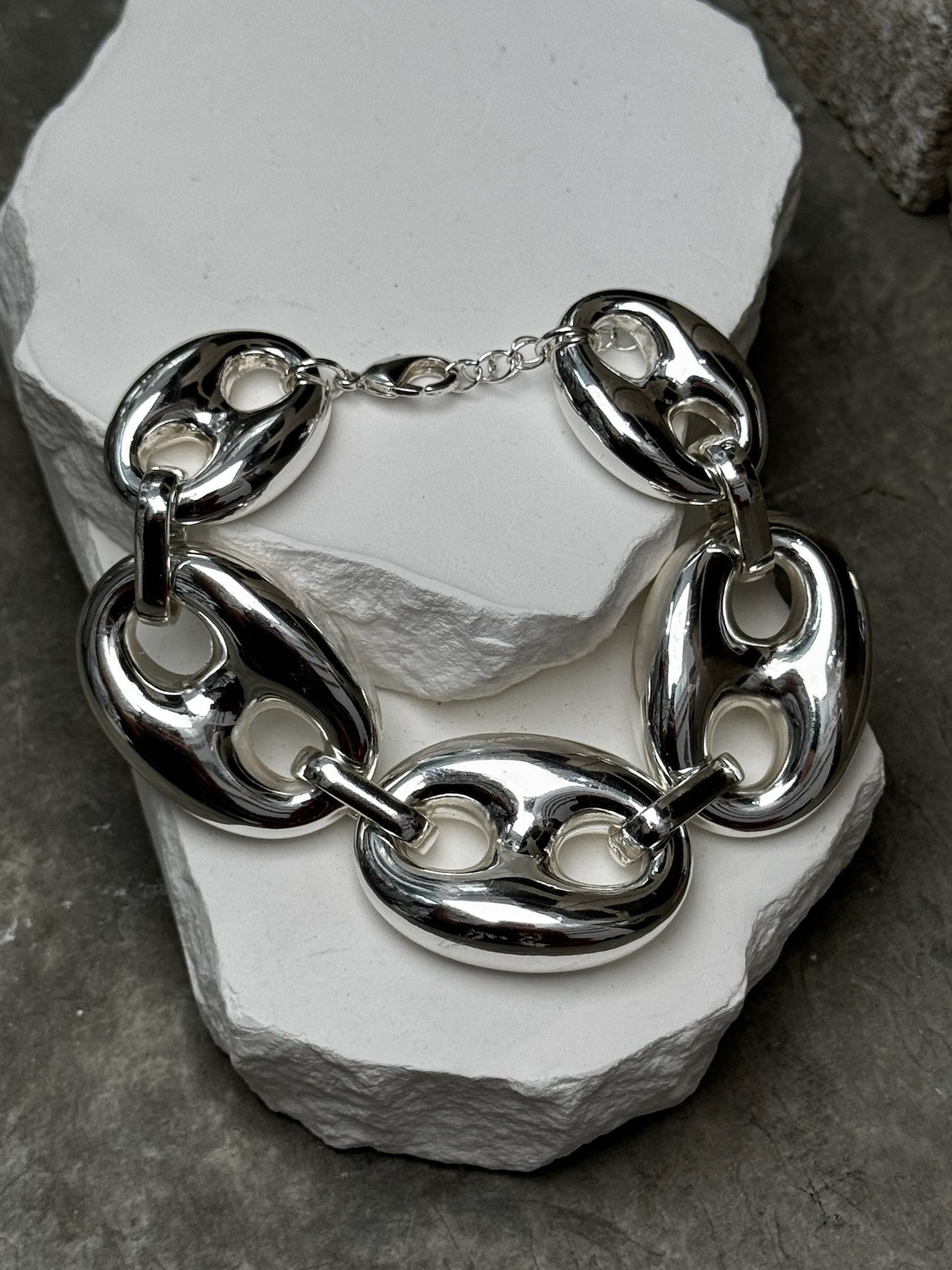 Jumbo Bottle Cap Link Bracelet 7"