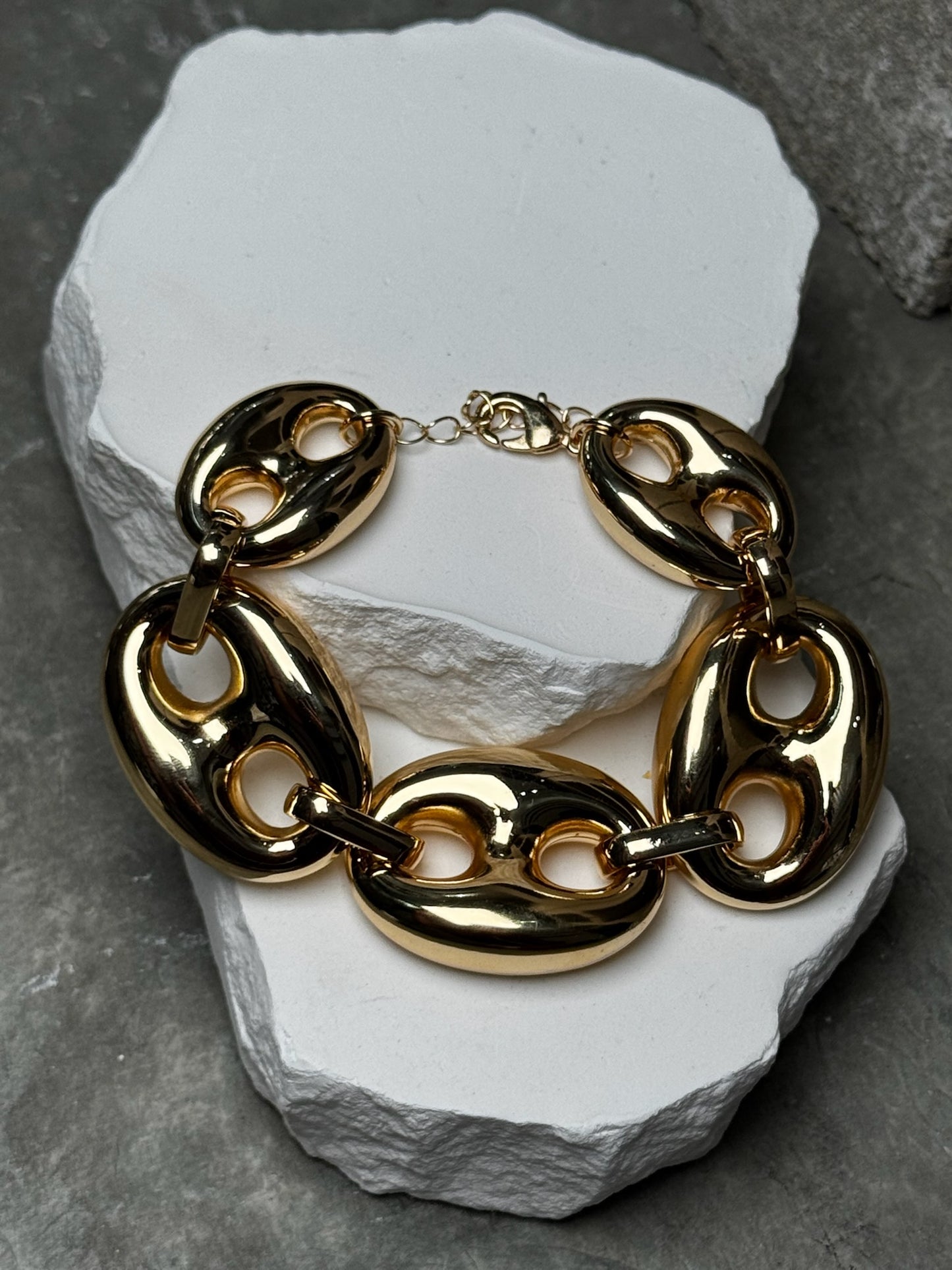 Jumbo Bottle Cap Link Bracelet 7"