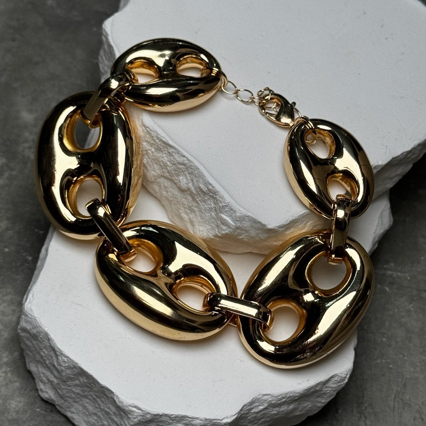 Jumbo Bottle Cap Link Bracelet 7"