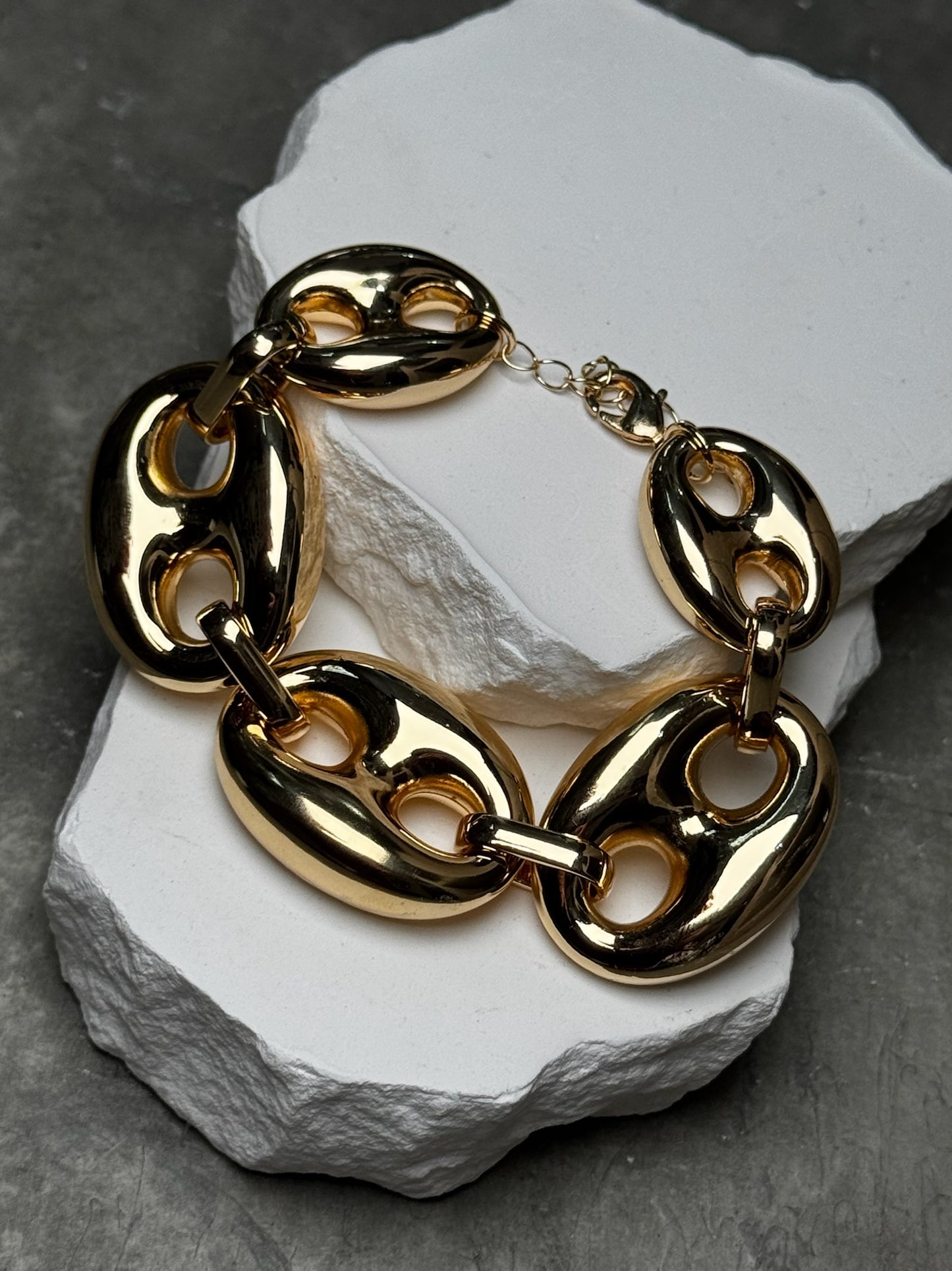 Jumbo Bottle Cap Link Bracelet 7"