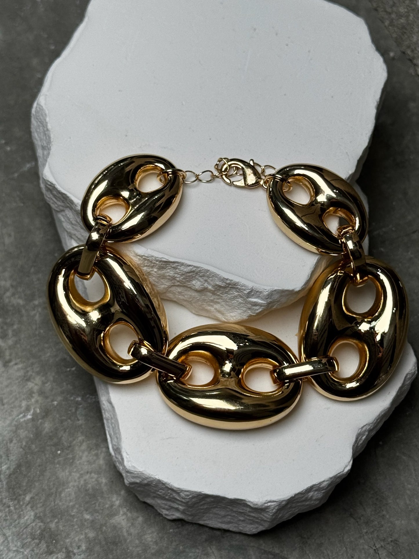 Jumbo Bottle Cap Link Bracelet 7"