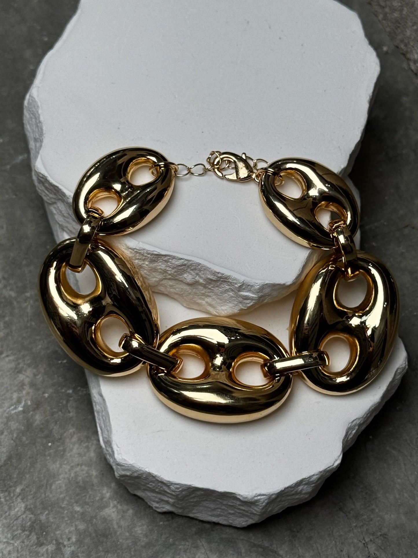 Jumbo Bottle Cap Link Bracelet 7"