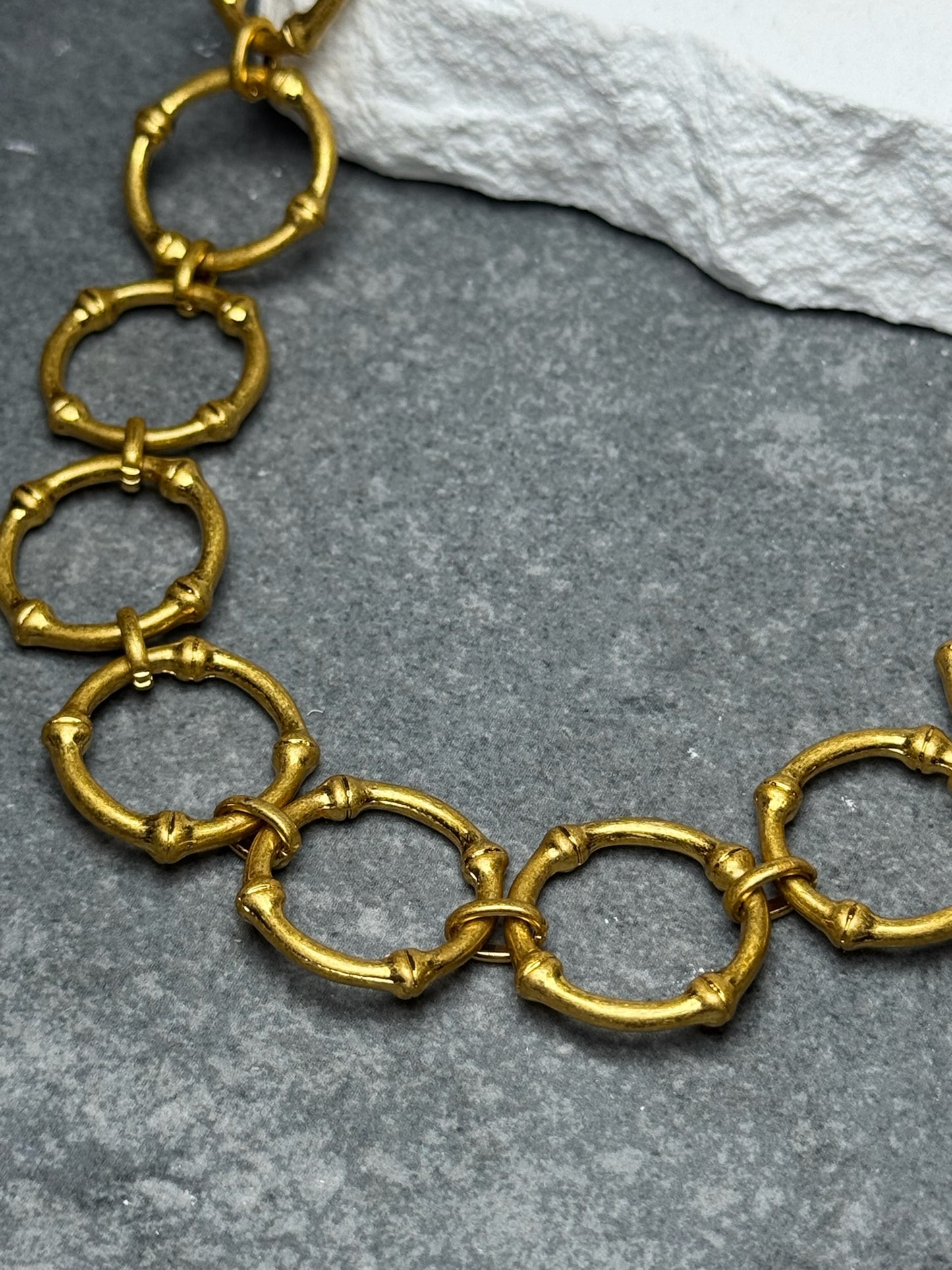 Loop Me In Choker 15"
