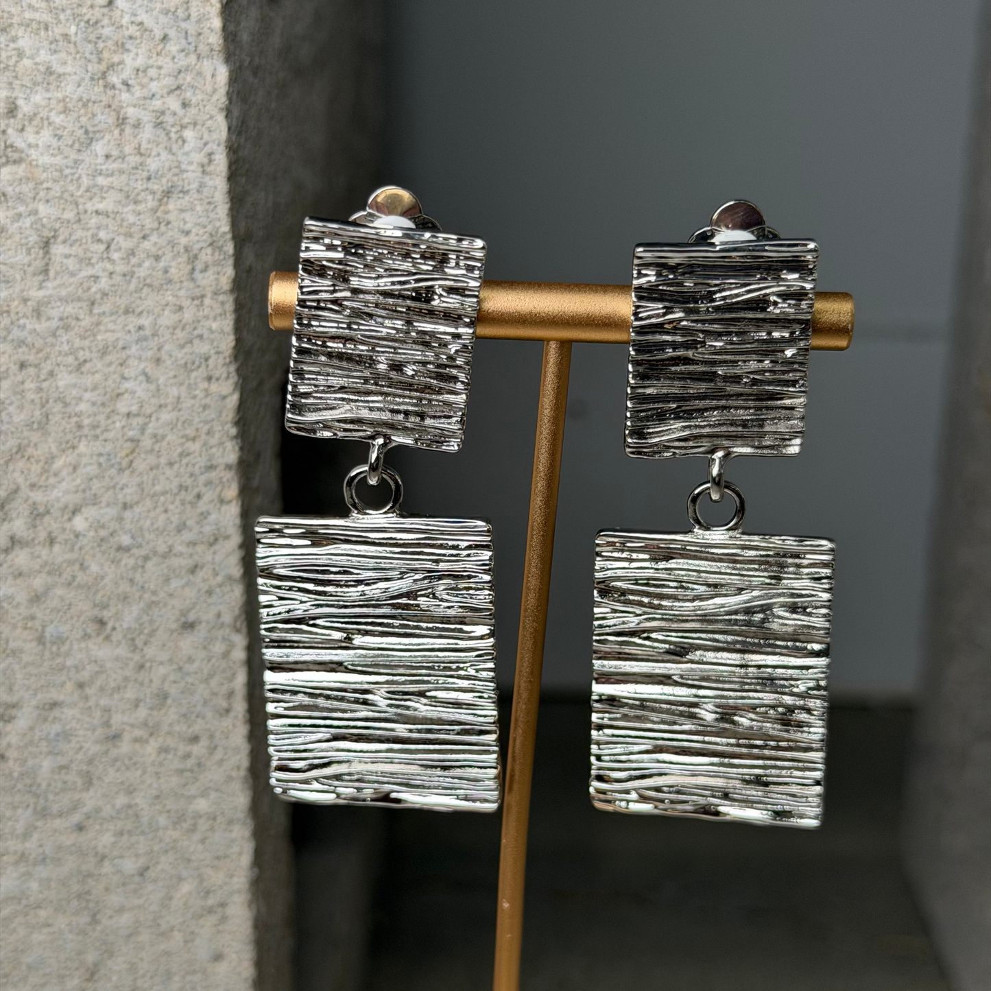 The Column Clip On