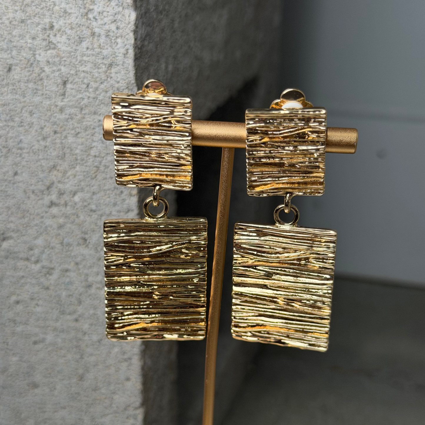 The Column Clip On