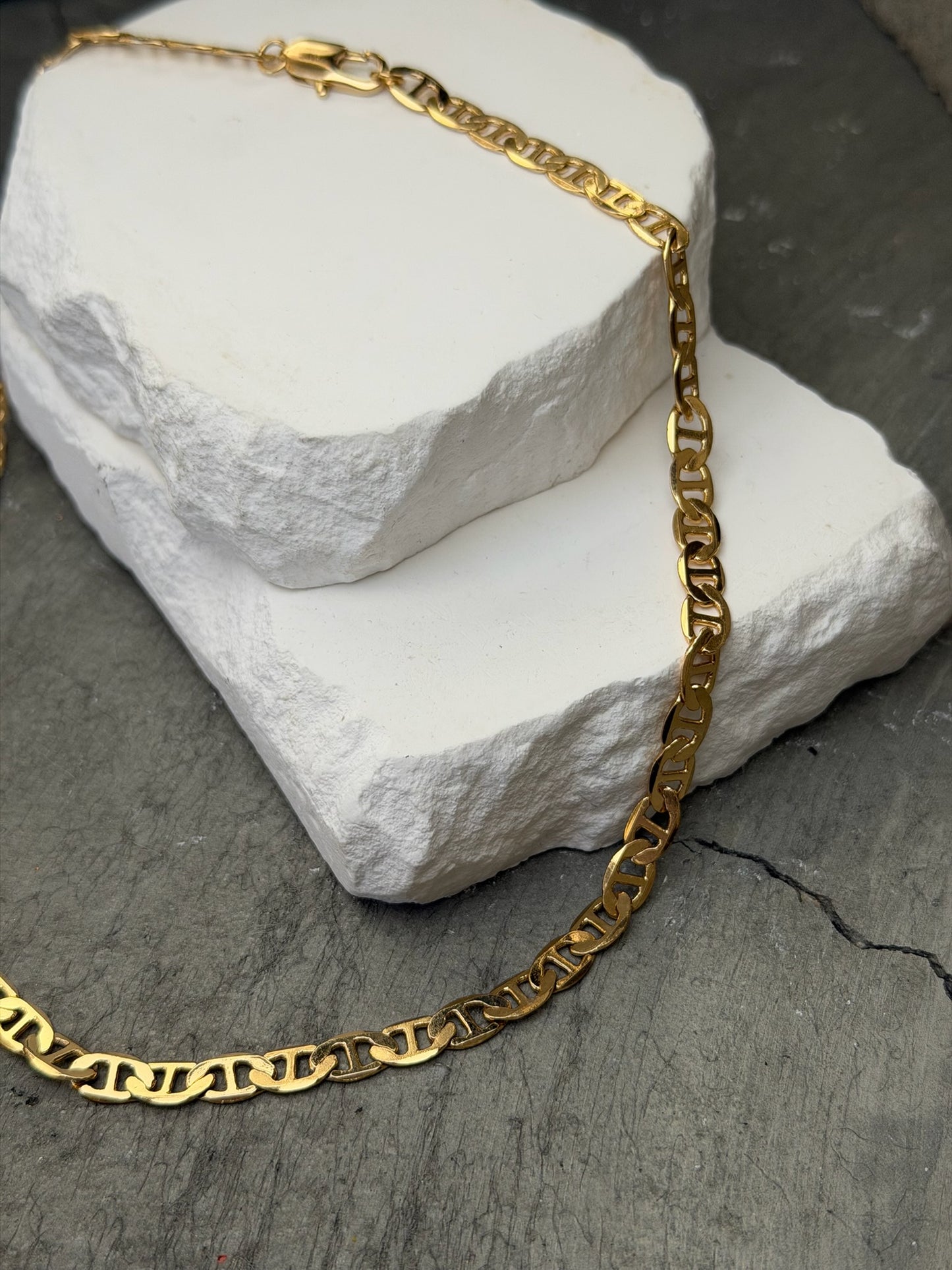 Outline Link Necklace 18"